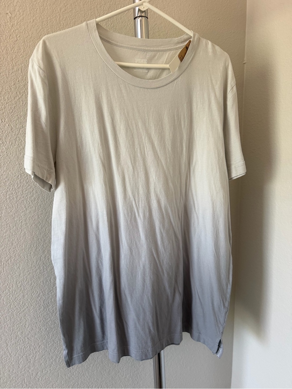 PINK Victoria's Secret Ombre Short Sleeve Tee in White to Gray
